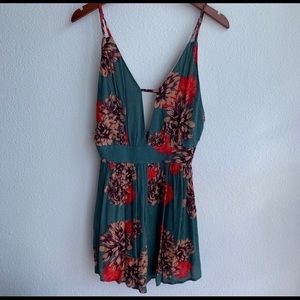 Audrey 3+1 floral romper